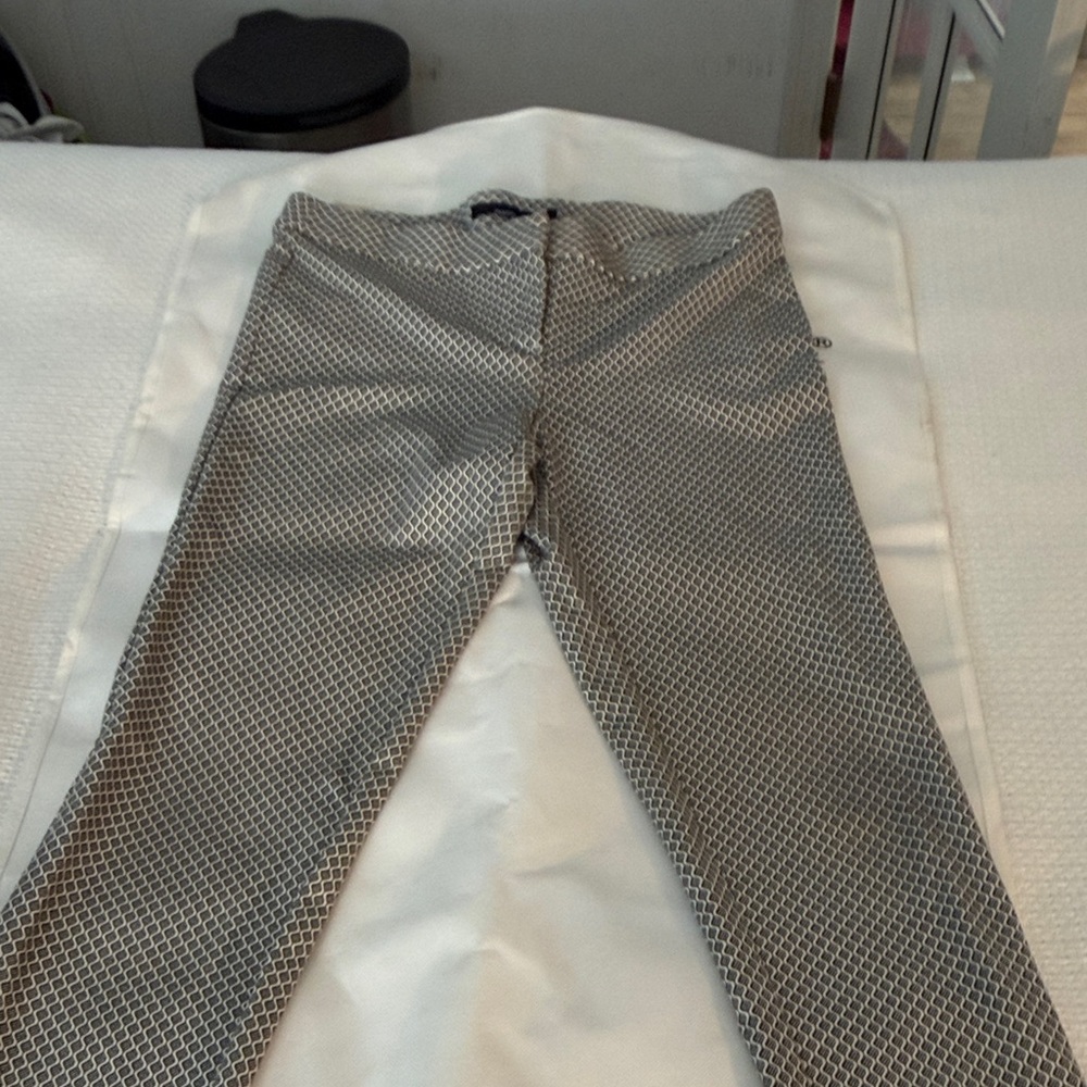 Amanda & Chelsea Black and White Geometric Knit Pants